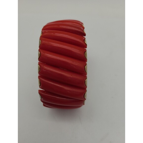 Expandable Cuff Bracelet Red Gold Acrylic Hong Kong Vintage - Picture 3 of 7